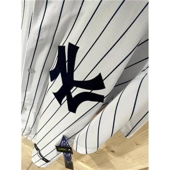 Nike New York Yankees Aaron Judge #99 Jersey - Mens Large - NWT - Picture 3 of 9